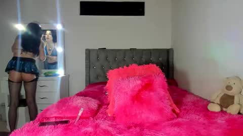 Snapshot of vanne_horny77 chatting on October 2025 02:19:02 AM Vanessa online show from October 2025 02:19:02 AM