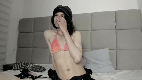 vannellope_96 online show from February 2026 05:55:02 PM