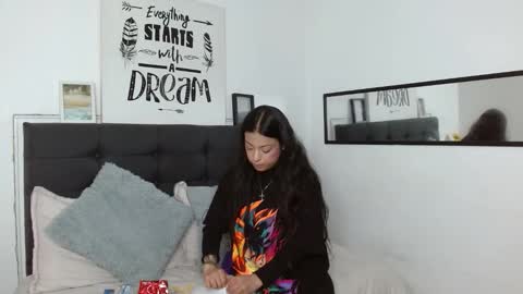 vane online show from October 2025 07:21:01 PM