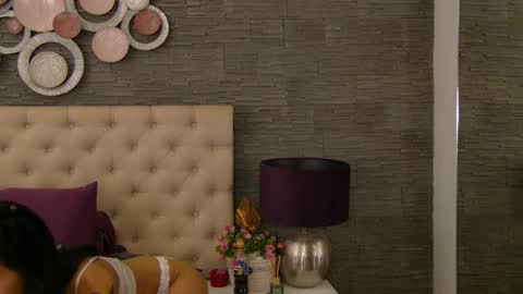 Snapshot of vannyfoxx chatting on September 2025 07:17:01 PM Vanessa online show from September 2025 07:17:01 PM