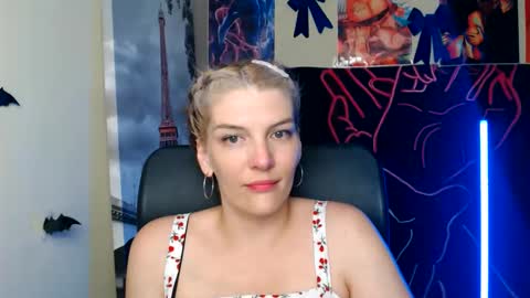 Vanessa online show from May 2026 03:28:01 PM