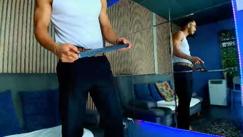 Snapshot of vans_ross chatting on February 2026 07:17:02 PM Vans Ross online show from February 2026 07:17:02 PM