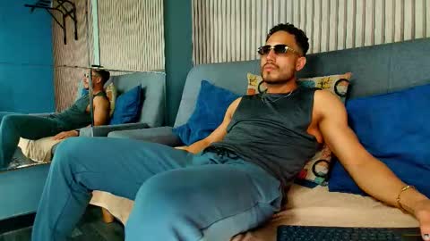 Snapshot of vans_ross chatting on February 2026 07:09:01 PM Vans Ross online show from February 2026 07:09:01 PM