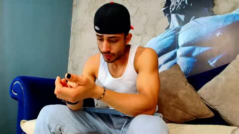 Vans Ross online show from April 2026 01:50:01 PM