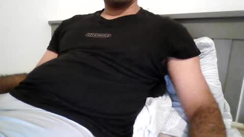 Snapshot of varghese28 chatting on November 2025 10:15:02 AM kerala mallu boy online show from November 2025 10:15:02 AM