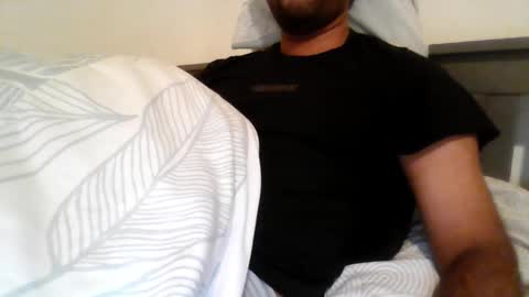 Snapshot of varghese28 chatting on November 2025 10:05:01 AM kerala mallu boy online show from November 2025 10:05:01 AM