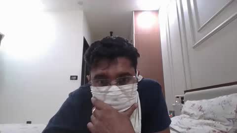 varunagg92 online show from April 2026 04:46:02 AM