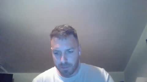 vascorro20 online show from November 2025 05:58:02 PM