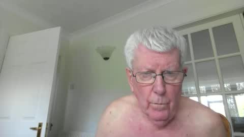 Snapshot of vassus chatting on April 2026 03:19:02 PM vassus online show from April 2026 03:19:02 PM