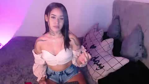 Vayolett Bass online show from December 2024 12:02:01 AM