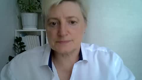 vea_motty online show from May 2026 02:46:01 PM