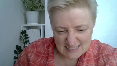 vea_motty online show from May 2026 02:11:01 PM