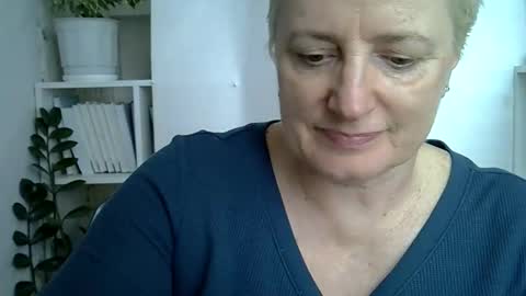vea_motty online show from May 2026 10:45:02 AM
