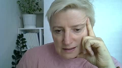 vea_motty online show from May 2026 12:47:02 PM