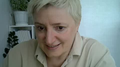 vea_motty online show from May 2026 06:21:02 AM