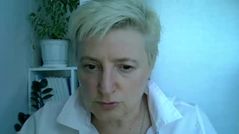 vea_motty online show from June 2026 02:43:01 PM