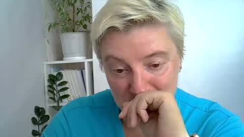 vea_motty online show from July 2026 12:40:01 PM