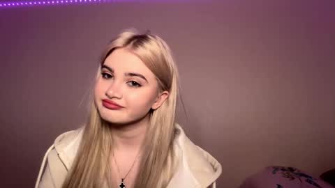 Snapshot of vedalipscomb chatting on November 2025 12:04:02 PM Monika online show from November 2025 12:04:02 PM