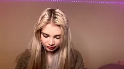 Snapshot of vedalipscomb chatting on November 2025 05:36:02 PM Monika online show from November 2025 05:36:02 PM