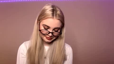 Snapshot of vedalipscomb chatting on November 2025 05:48:01 PM Monika online show from November 2025 05:48:01 PM