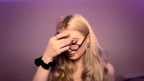 Snapshot of vedalipscomb chatting on November 2025 05:38:01 PM Monika online show from November 2025 05:38:01 PM