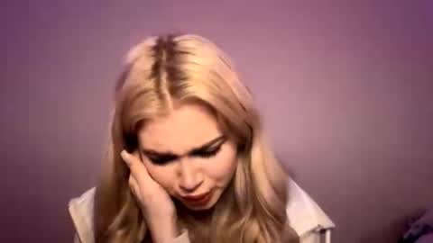 Snapshot of vedalipscomb chatting on December 2025 03:06:01 PM Monika online show from December 2025 03:06:01 PM