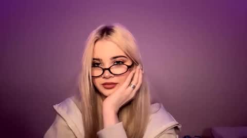 Snapshot of vedalipscomb chatting on December 2025 12:10:01 PM Monika online show from December 2025 12:10:01 PM