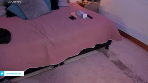 Vee Simons online show from January 2025 10:58:02 PM