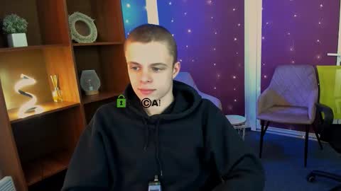 Snapshot of veldi_to chatting on December 2025 12:20:01 PM veldi_to online show from December 2025 12:20:01 PM