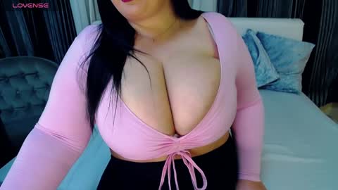 Snapshot of velerywow chatting on December 2024 02:05:01 PM VeleryWOW online show from December 2024 02:05:01 PM