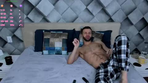 Snapshot of velevet_o chatting on February 2025 05:18:02 AM Chris Serj online show from February 2025 05:18:02 AM