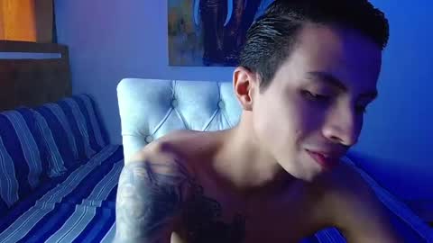 velk_hot1 online show from April 2026 01:11:01 PM