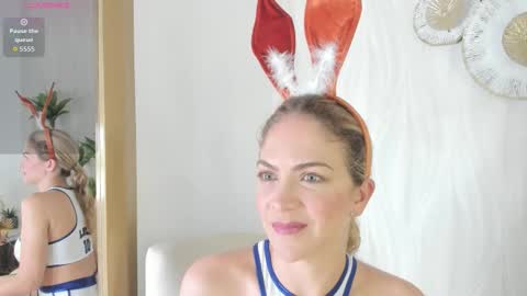 Snapshot of velora_ chatting on November 2025 03:09:01 AM Velora online show from November 2025 03:09:01 AM