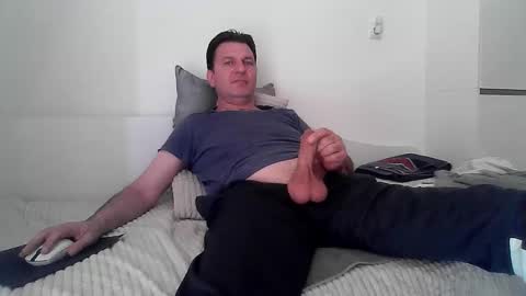 Snapshot of velstat_000 chatting on June 2026 08:07:02 AM velstat_000 online show from June 2026 08:07:02 AM