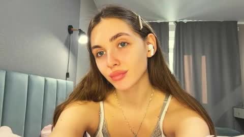 Nia online show from May 2026 03:11:01 PM