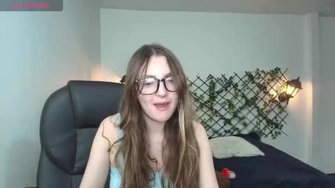 Sophi  online show from March 2026 12:26:01 AM