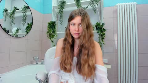 Snapshot of velvet_cherry chatting on January 2025 06:45:01 PM velvet_cherry online show from January 2025 06:45:01 PM