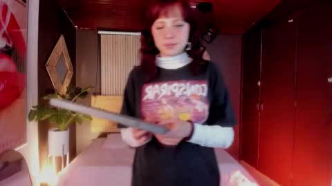 Isabella  online show from February 2026 11:28:02 AM