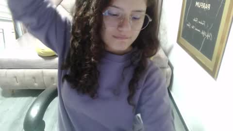 velvet_moon_v online show from November 2025 01:22:01 PM