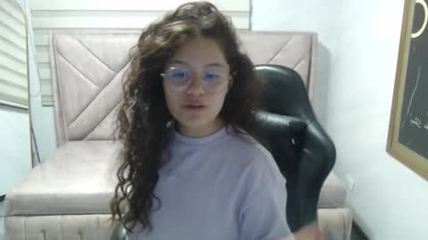 velvet_moon_v online show from February 2026 08:24:01 PM