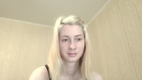 Snapshot of velvet_pearl chatting on June 2026 10:10:02 AM Velvet Pearl online show from June 2026 10:10:02 AM