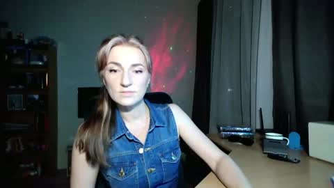 velvet_shadow_ online show from June 2026 07:01:01 PM