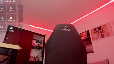 Snapshot of velvet_skyn chatting on July 2026 04:33:02 PM juansito online show from July 2026 04:33:02 PM