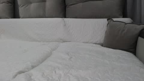 velvetmoon123 online show from April 2026 06:32:01 PM