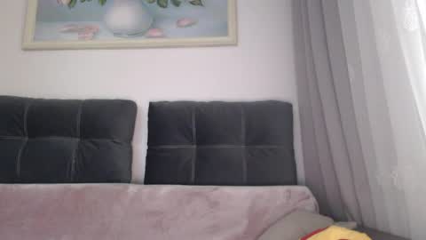 velvetmoon123 online show from May 2026 07:05:01 AM