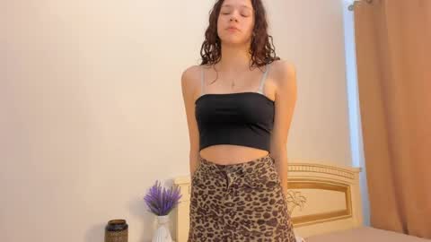 Kelly online show from April 2026 07:45:01 AM