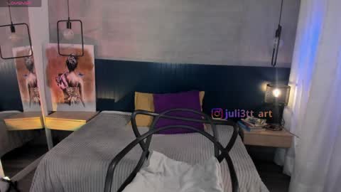 velvettease_ online show from May 2026 01:19:01 PM
