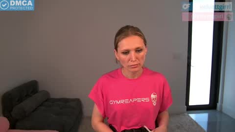 VelvetTGirl online show from May 2026 07:19:02 PM