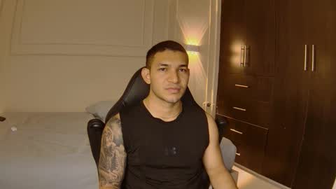 Snapshot of venedic__bull chatting on February 2026 03:44:01 AM Venedic online show from February 2026 03:44:01 AM