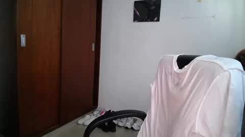 Snapshot of venelope1 chatting on November 2025 07:57:01 PM Venelope 3 online show from November 2025 07:57:01 PM